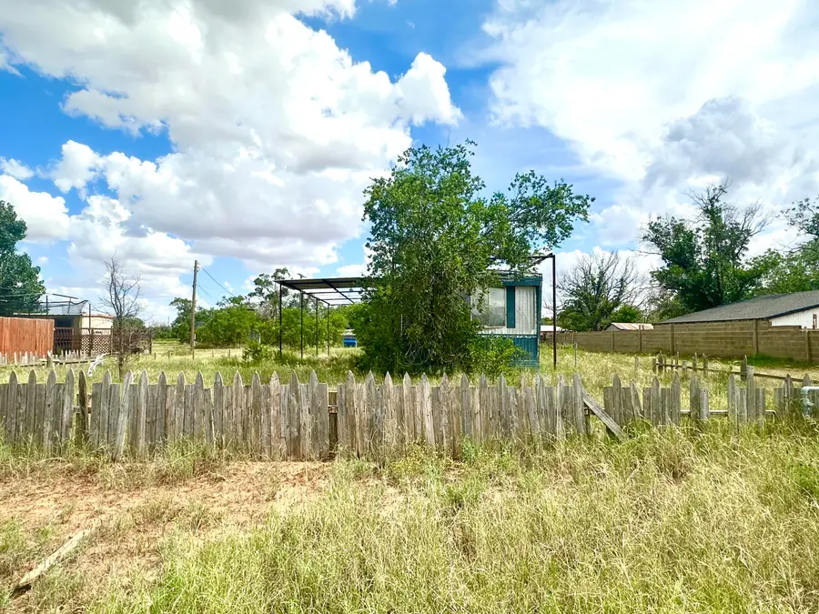 1719 S 5th Street, Tahoka, TX 79373 - Image #2