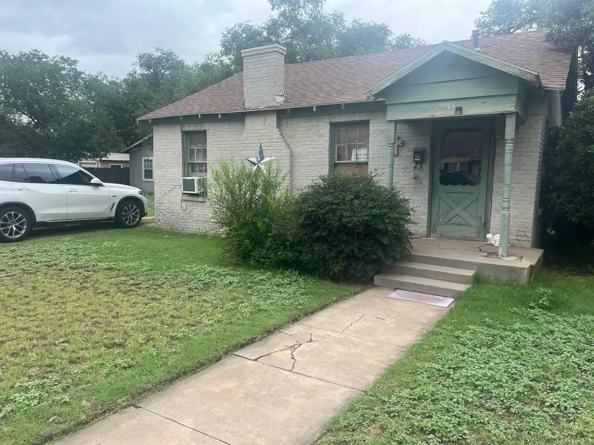 2206 26th Street, Lubbock, TX 79411 - Image #1