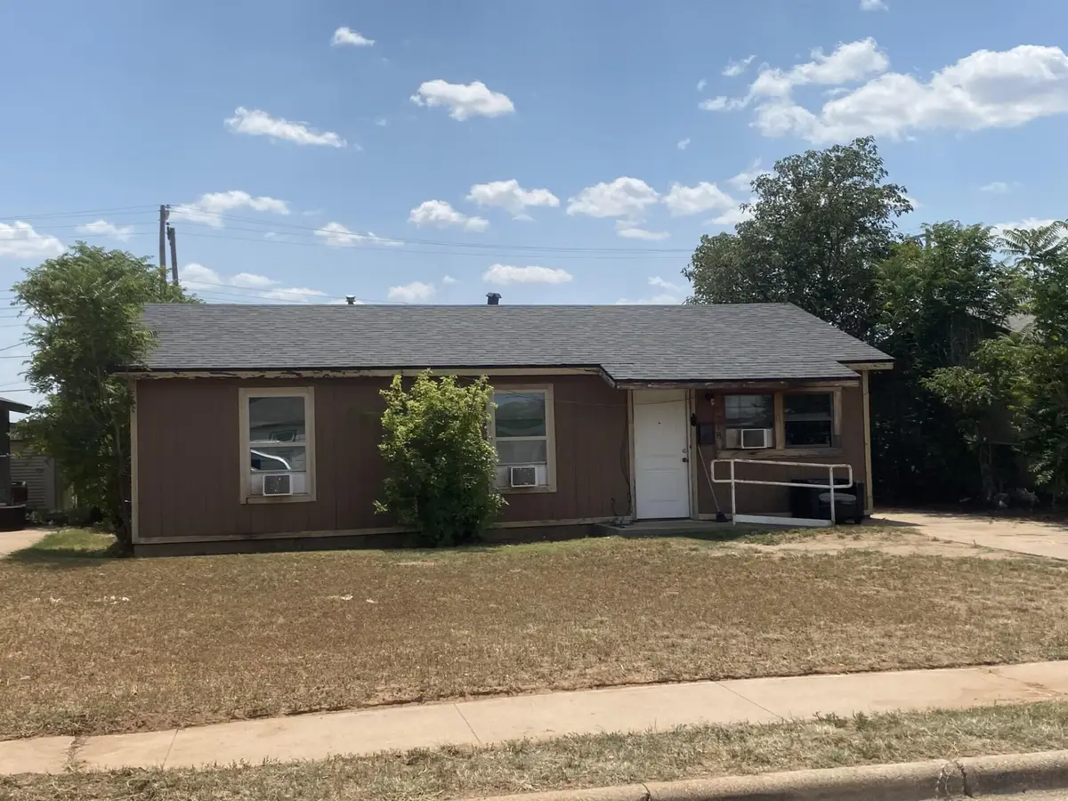 2718 E 10th Street, Lubbock, TX 79403 - Image #1