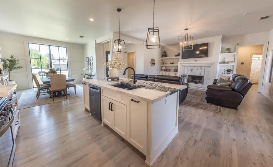 1127 16th Street, Shallowater, TX 79363 - Image #2