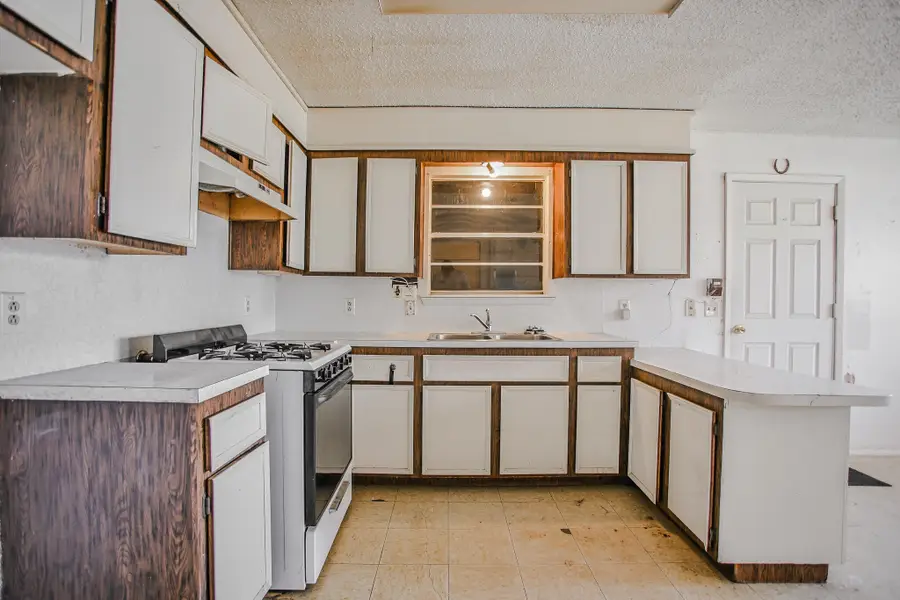 2620 Amherst Street, Lubbock, TX 79415 - Image #3