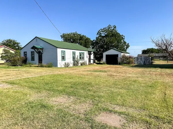 208 Jago Street, Quitaque, TX 79255