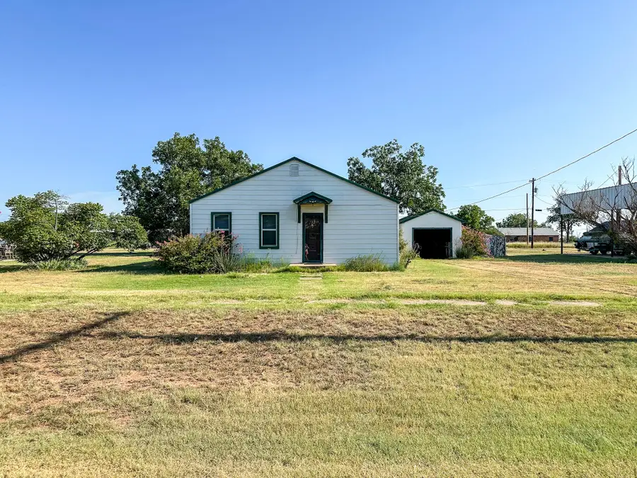 208 Jago Street, Quitaque, TX 79255 - #2