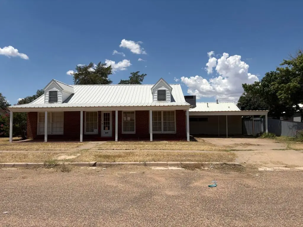 1405 Ave I, Seagraves, TX 79359 - Image #1