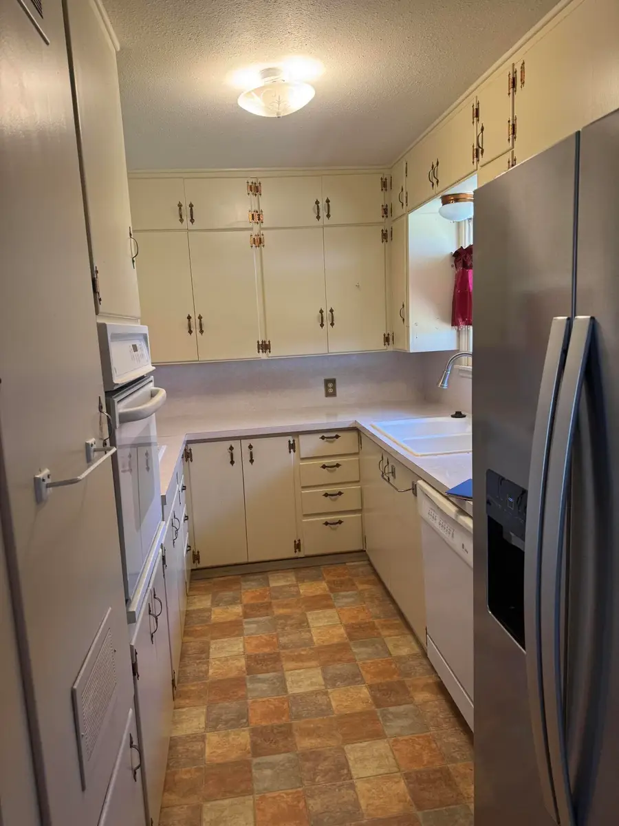 645 S Grain Avenue, Crosbyton, TX 79322 - Image #3