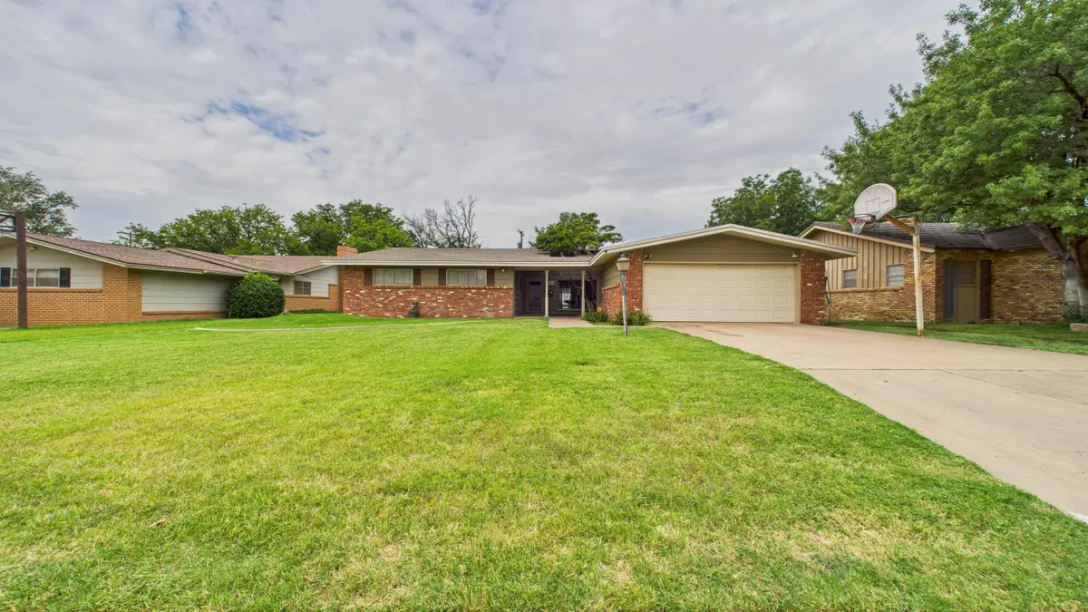 1107 Garland, Plainview, TX 79072 - Image #1