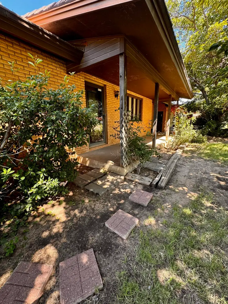 701 Zephyr, Plainview, TX 79072 - Image #3