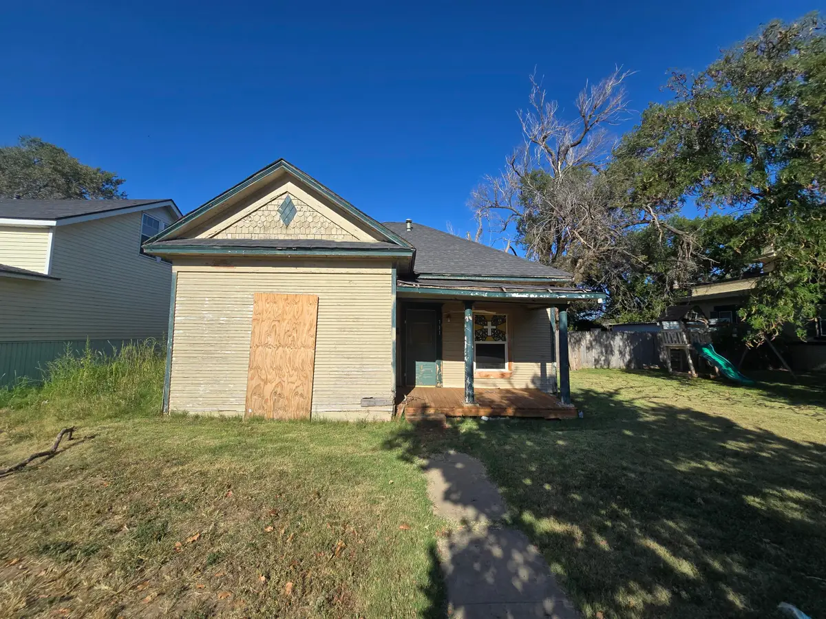 711 Fresno, Plainview, TX 79072 - Image #1