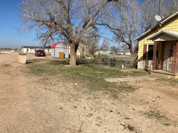 216 N W 1st Street, Lockney, TX 79241