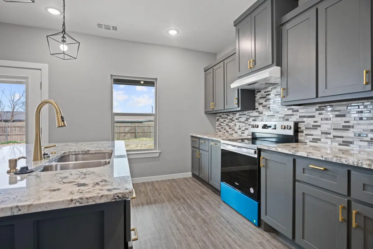 310 E 16th Street, Wolfforth, TX 79382 - Image #1