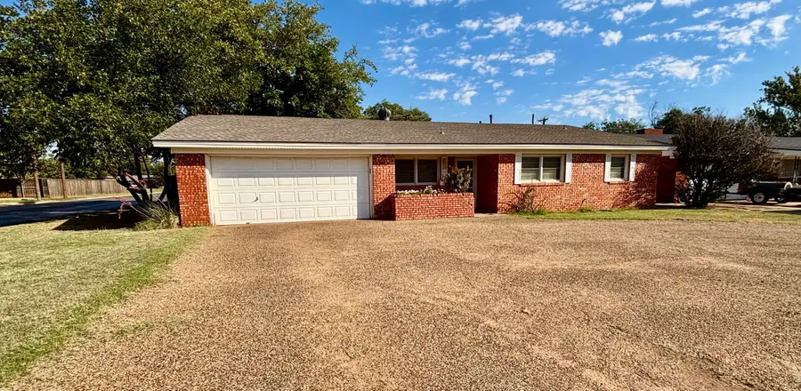 1401 E Tate Street, Brownfield, TX 79316 - Image #2