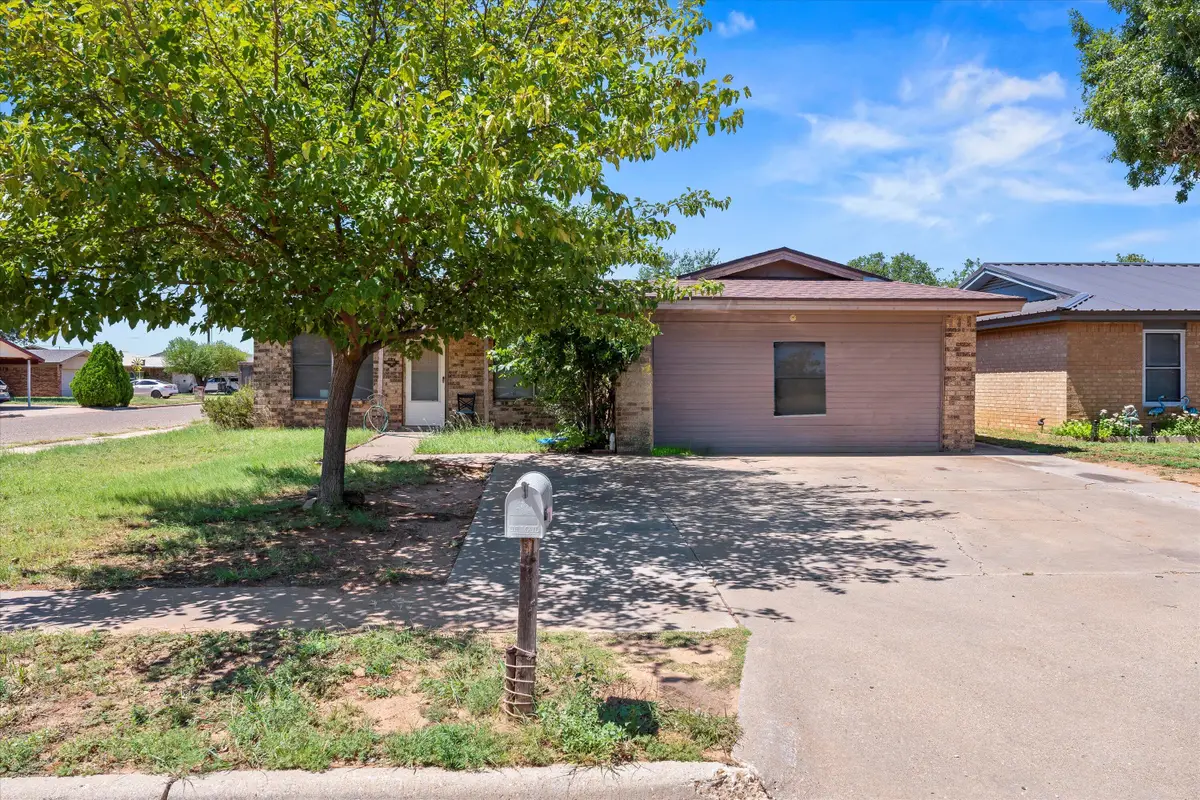 7420 Fir Avenue, Lubbock, TX 79404 - Image #1