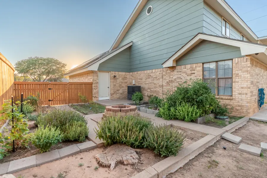 512 N Grover Avenue, Lubbock, TX 79416 - Image #2