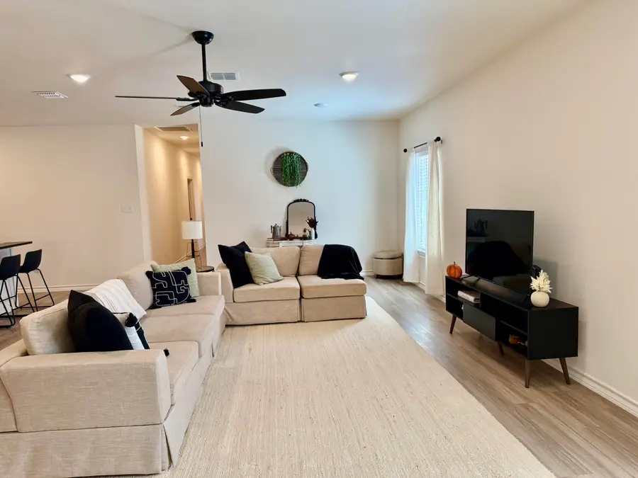 5881 Urbana Pl, Lubbock, TX 79407 - Image #2