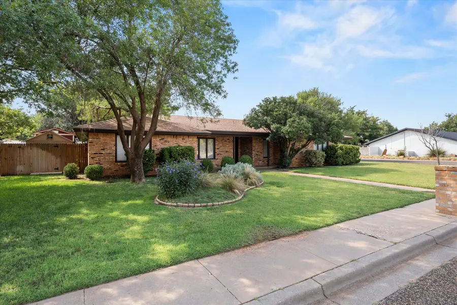 2102 Longhorn Drive, Levelland, TX 79336 - Image #2