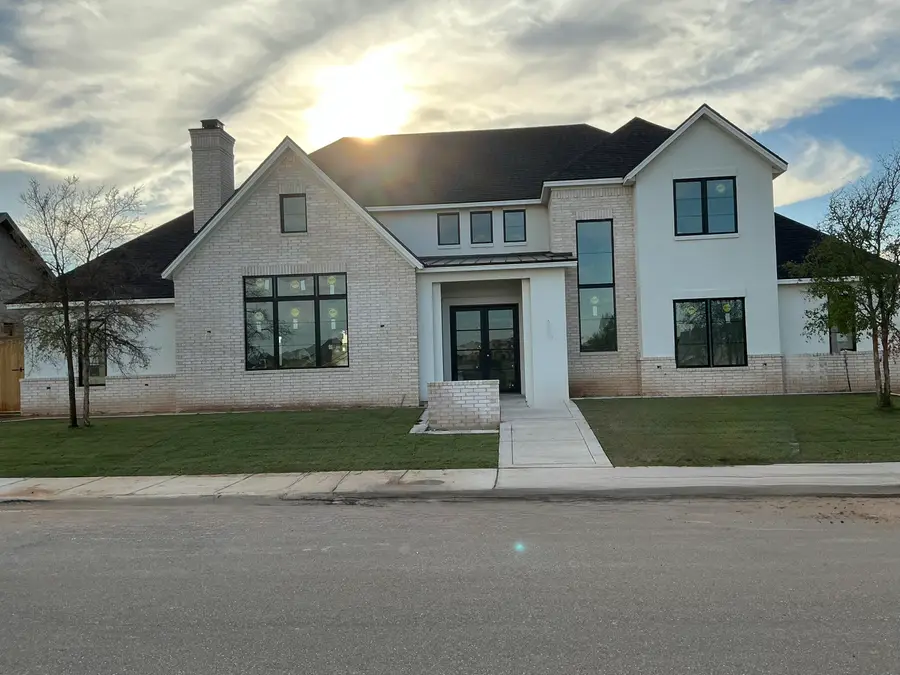 14102 Salisbury Avenue, Lubbock, TX 79424 - Image #2