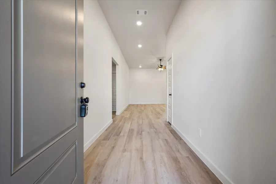 703 E 30th Street, Wolfforth, TX 79382 - Image #2