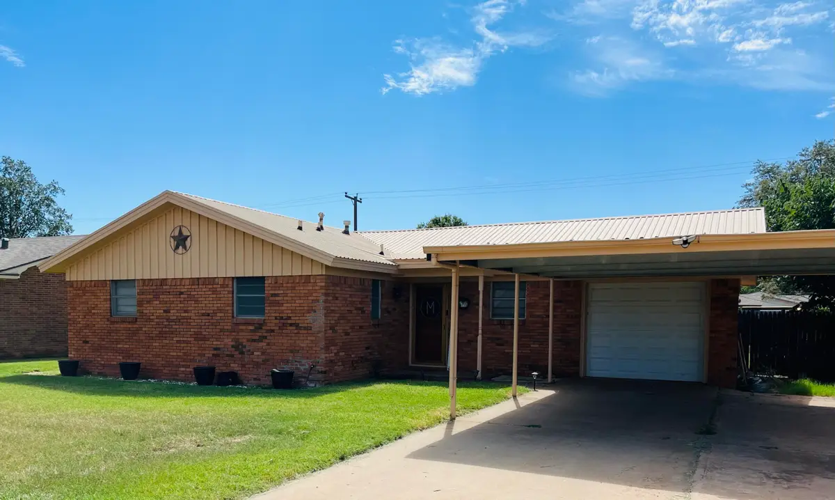 1208 6th Street, Shallowater, TX 79363 - #1