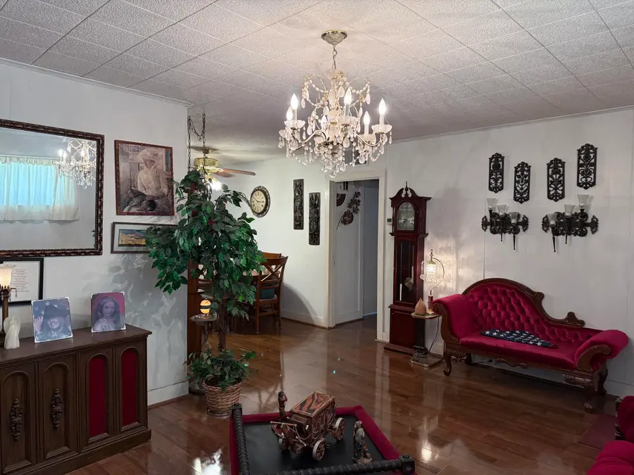 333 S Berkshire Street, Crosbyton, TX 79322 - Image #3