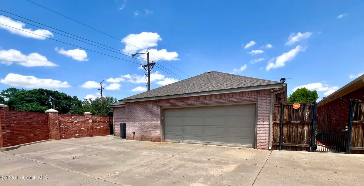 9802 Toledo Avenue, Lubbock, TX 79424 - Image #1