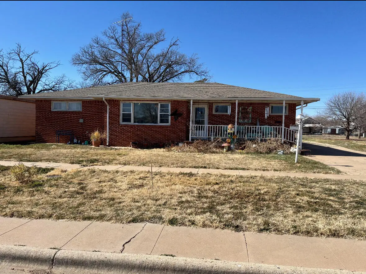 209 N Bowie Avenue, Tulia, TX 79088 - Image #1