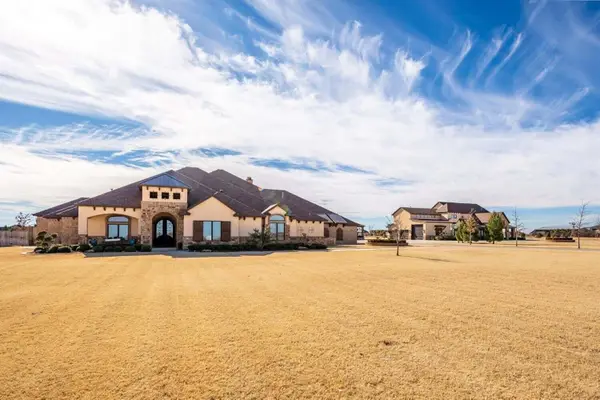 8009 F M 2641, Shallowater, TX 79363