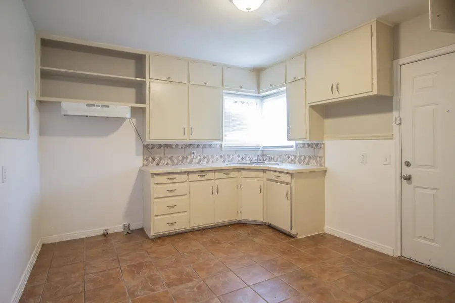 2506 37th Street, Lubbock, TX 79413 - Image #2