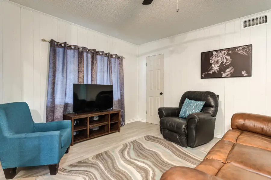 4612 Canton Avenue, Lubbock, TX 79413 - Image #2