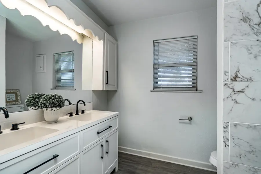 721 N Floyd Avenue, Tulia, TX 79088 - Image #2