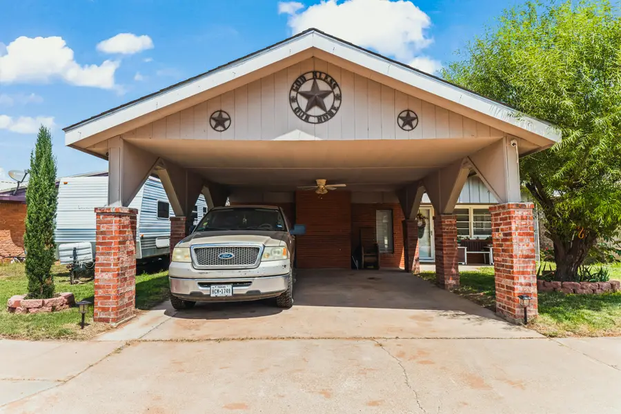 314 N Soland Avenue, Denver City, TX 79323 - Image #2