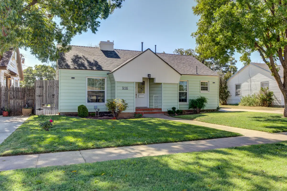 916 E Tate Street, Brownfield, TX 79316 - Image #1