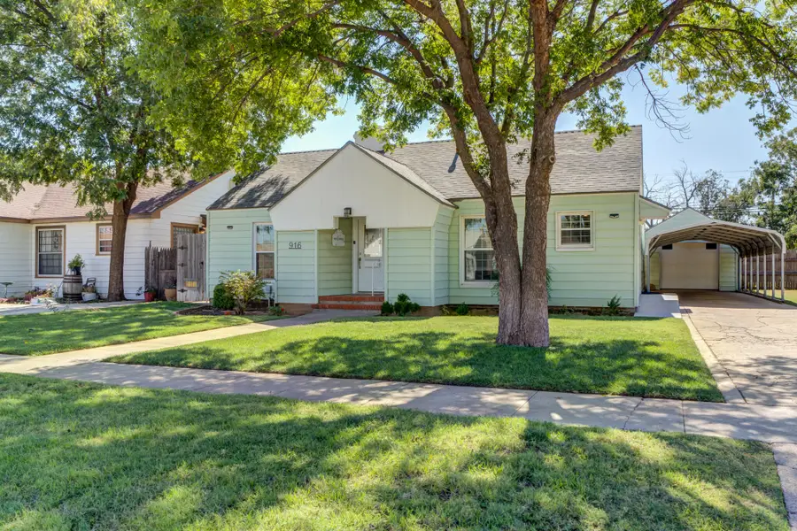 916 E Tate Street, Brownfield, TX 79316 - Image #2