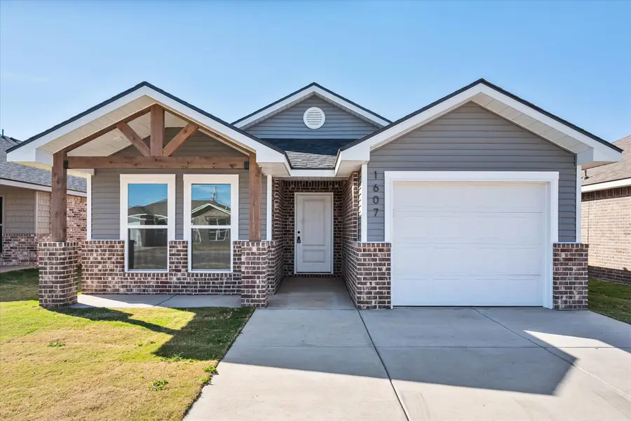 1607 N Clinton Avenue, Lubbock, TX 79416 - Image #2