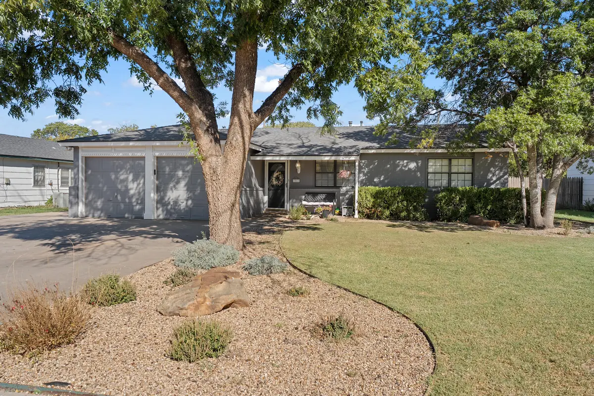 1011 13th Street, Shallowater, TX 79363 - Image #1