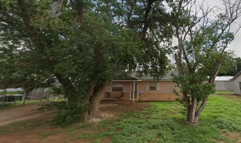 906 S Cedar Street, Brownfield, TX 79316 - Image #1