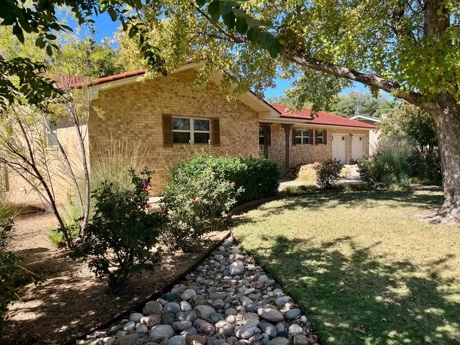 1407 Amarillo Street, Plainview, TX 79072 - Image #2