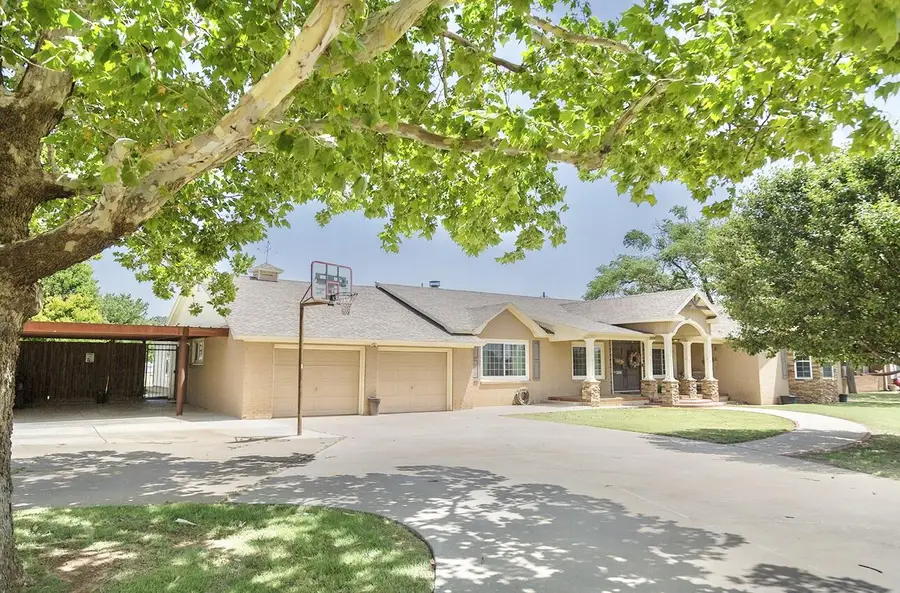 1308 W 24th Street, Plainview, TX 79072 - Image #2