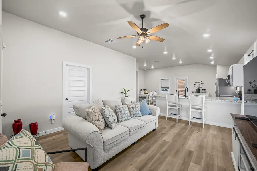 3209 Durham Avenue, Wolfforth, TX 79382 - Image #3