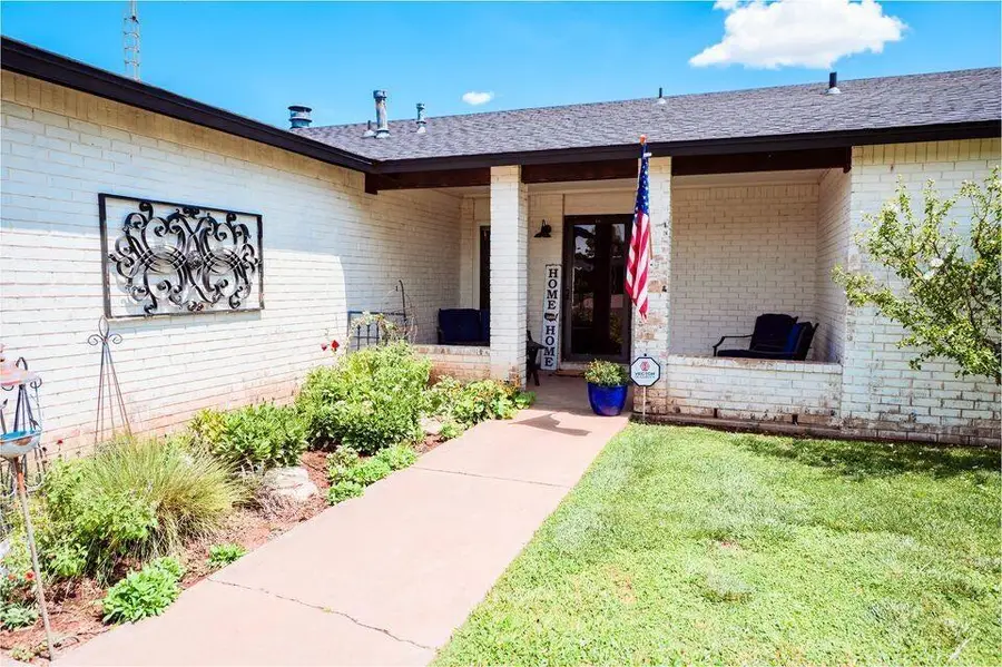 2914 Kermit Street, Plainview, TX 79072 - #2