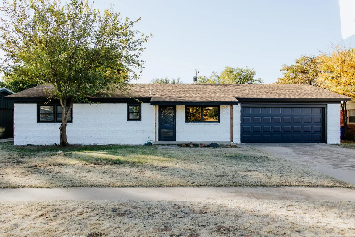 1206 E Hester Street, Brownfield, TX 79316 - Image #1