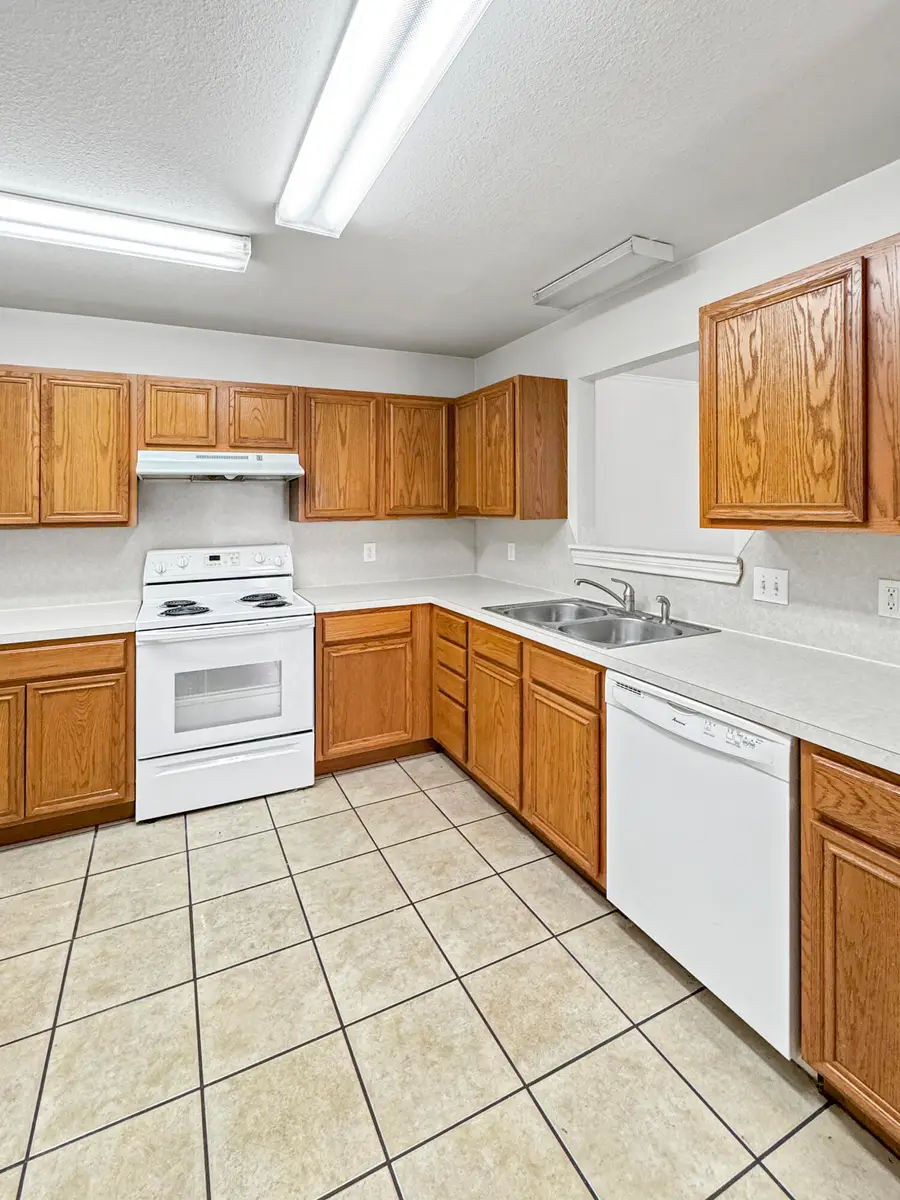906 N Belmont Avenue, Lubbock, TX 79416 - Image #2