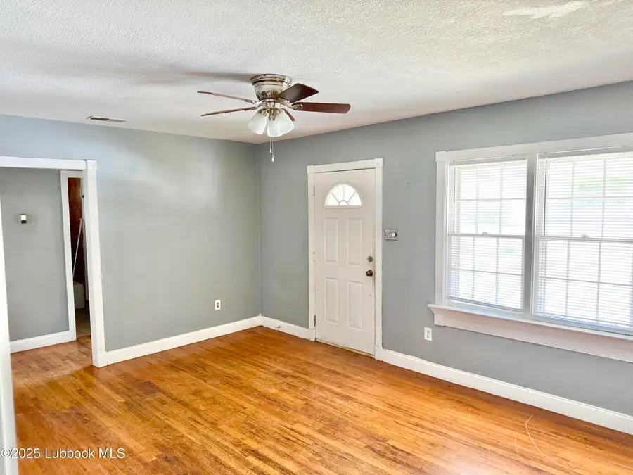 2518 37th Street, Lubbock, TX 79413 - Image #2