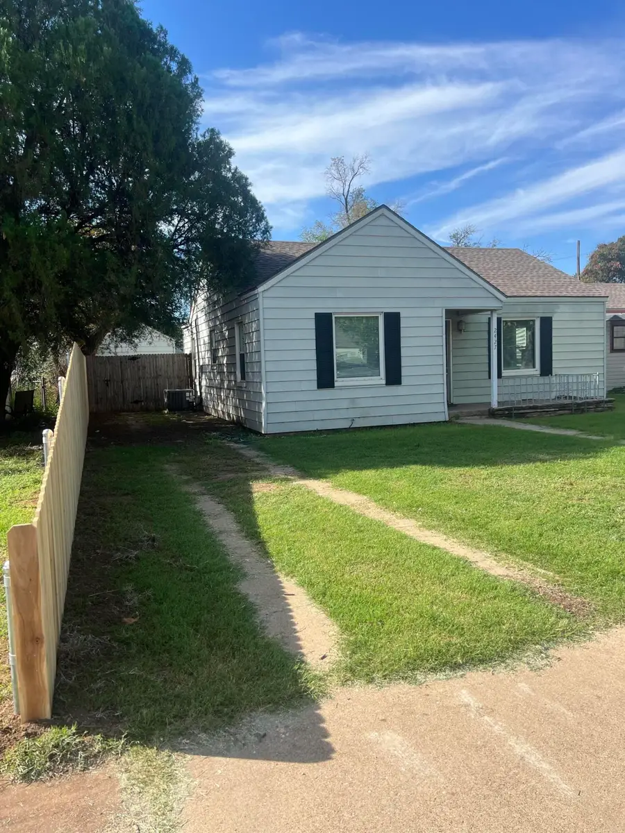 2427 26th Street, Lubbock, TX 79411 - #2