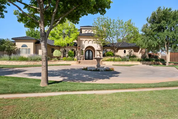 201 Duval Drive, Levelland, TX 79336