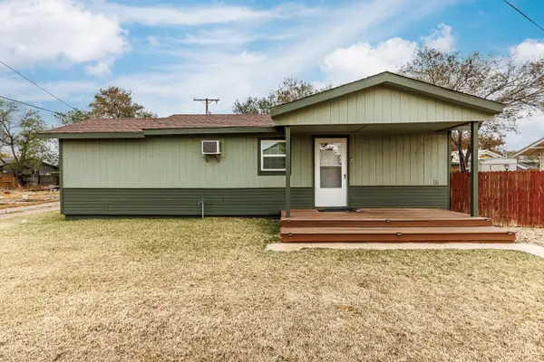 211 Chestnut-rear Street, Idalou, TX 79329