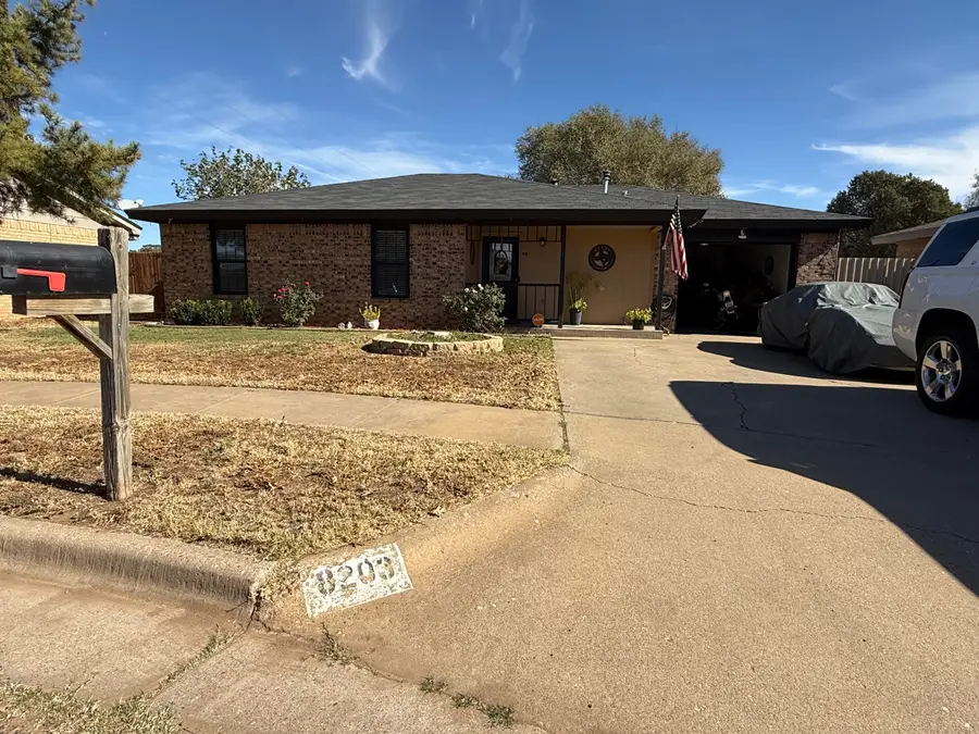 8203 Waco Avenue, Lubbock, TX 79423 - Image #2
