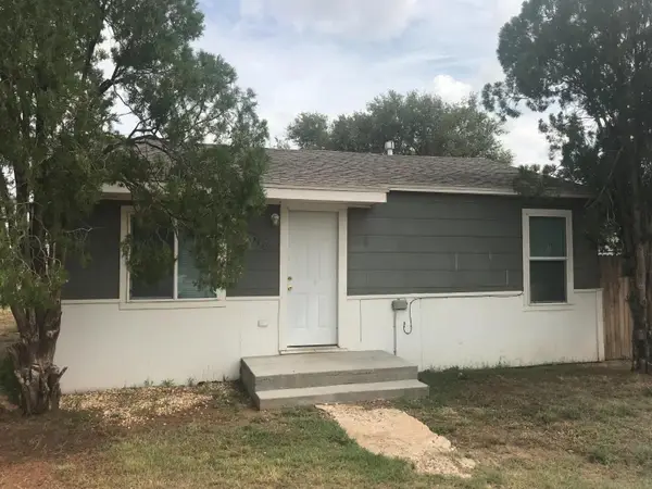 510 Avenue G, Shallowater, TX 79363