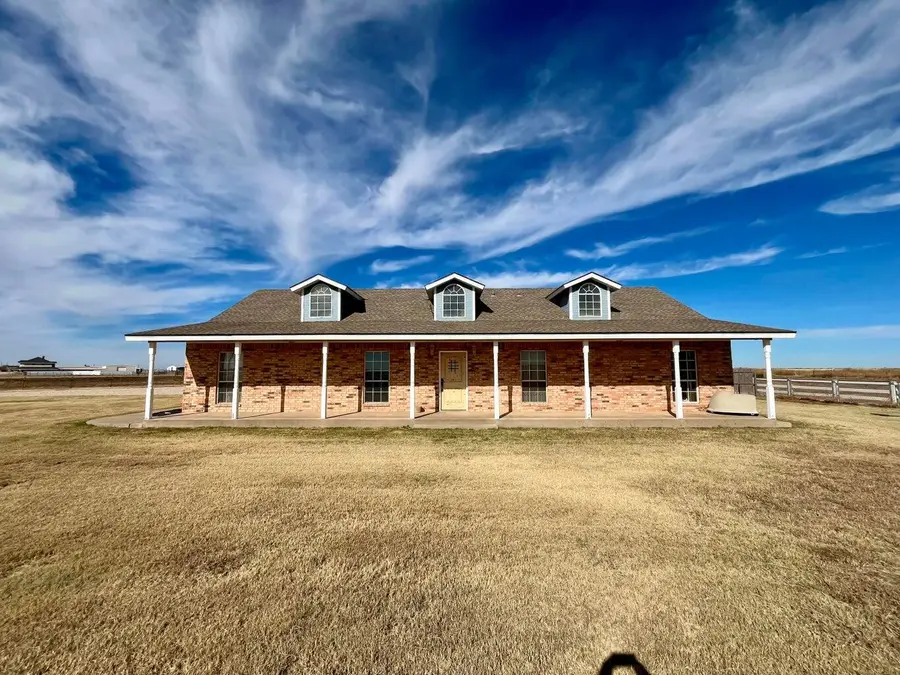 1492 Co Rd 135, Plainview, TX 79072 - Image #2