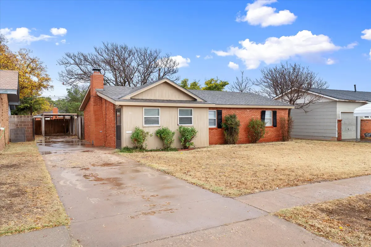 131 Elgin Avenue, Levelland, TX 79336 - Image #1