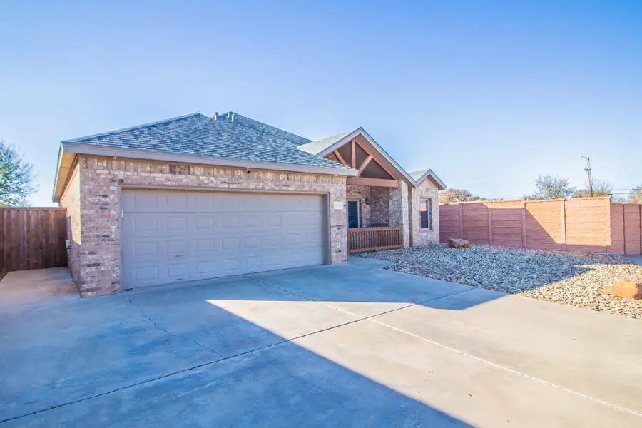9804 Durham Avenue, Lubbock, TX 79424 - Image #2